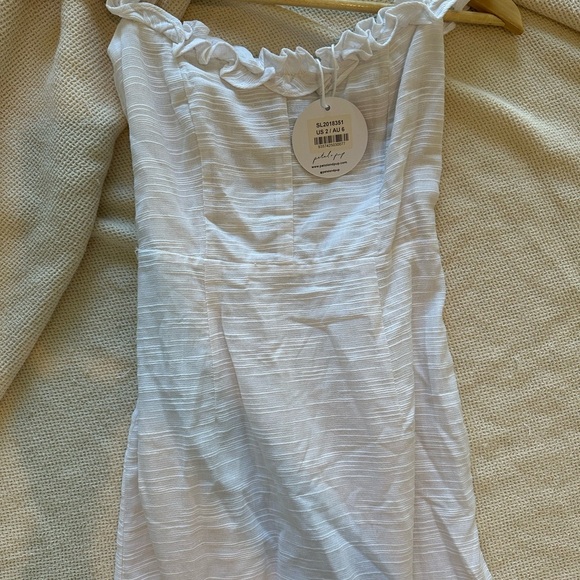 Petal+ Pup NWT Florez Dress Elegant Off-Shoulder White Dress - Picture 7 of 9